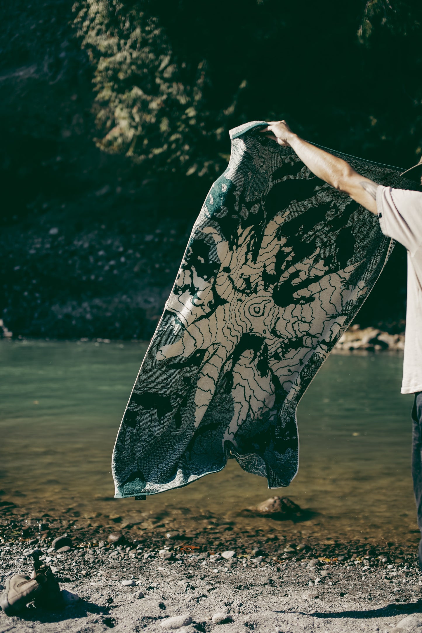 The Mt. Rainier Towel (North Drinkware)