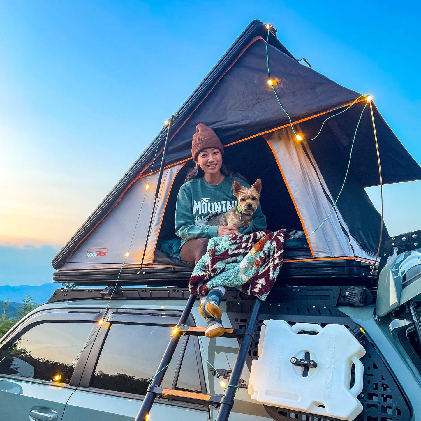The Mountain is out Crewneck Sweatshirt