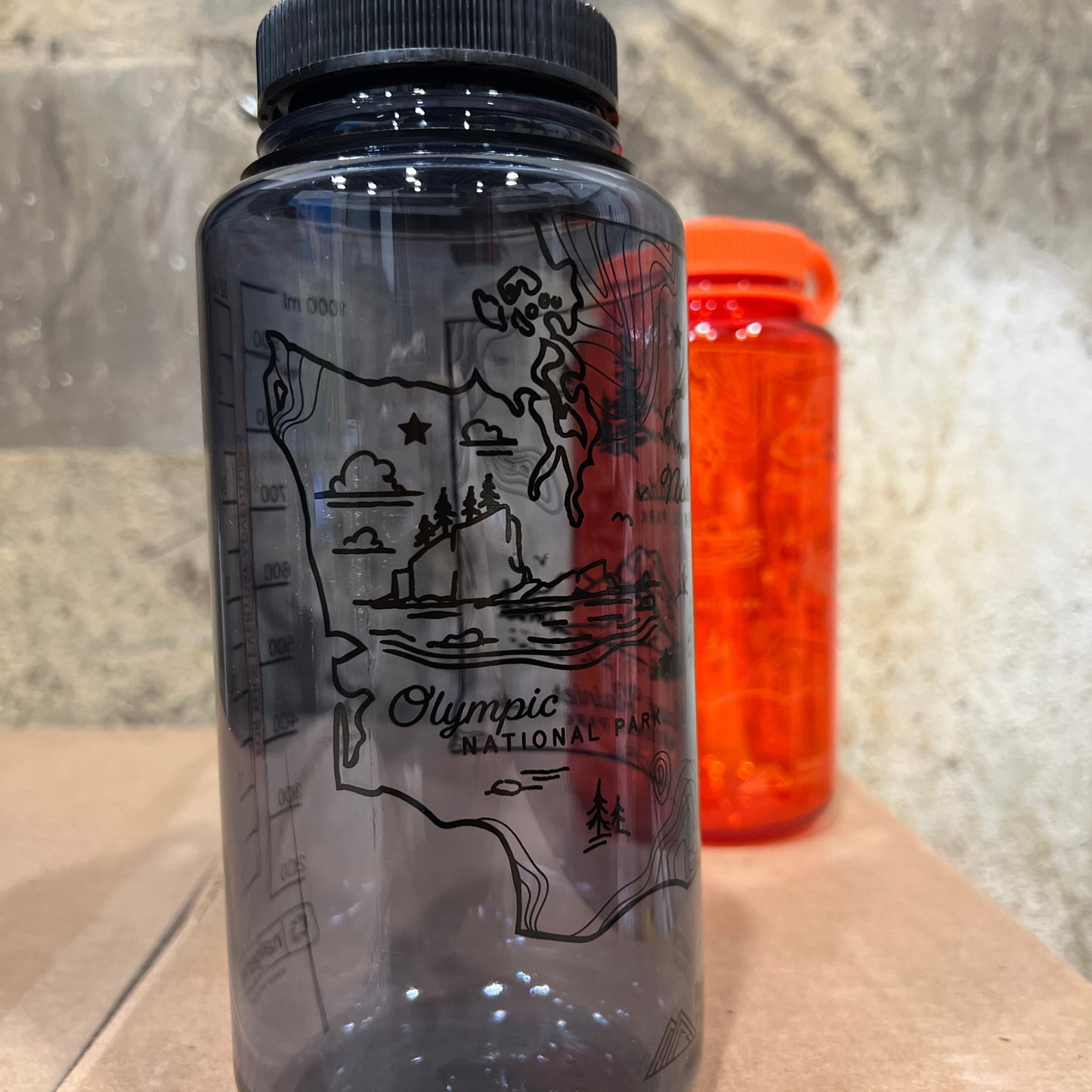 Washington National Parks - 32oz Water Bottle - All Black